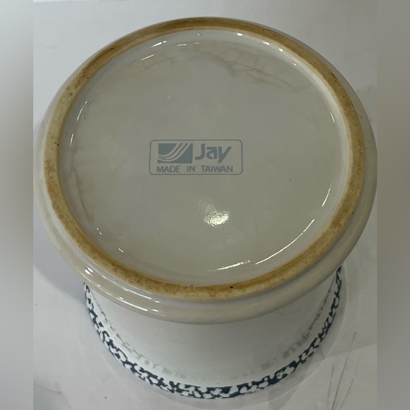 Jay Imports Blue Heart Corelle Coordinates Ceramic Canisters with Matching Plate - Picture 5 of 16